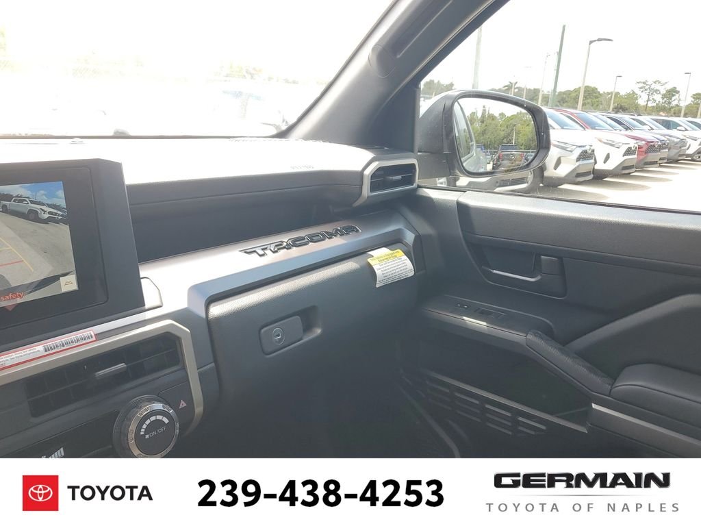 2025 Toyota Tacoma SR5 - Photo 28
