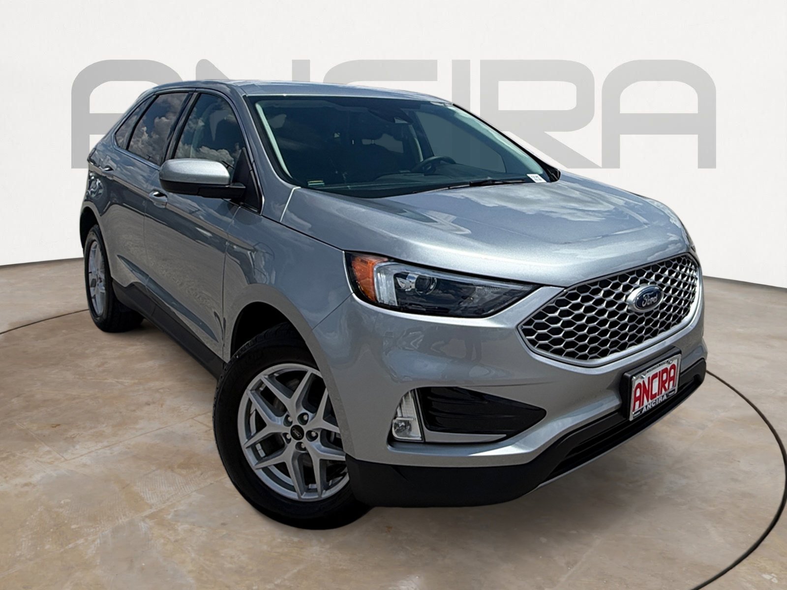 Used 2024 Silver Metallic Ford SEL image 4