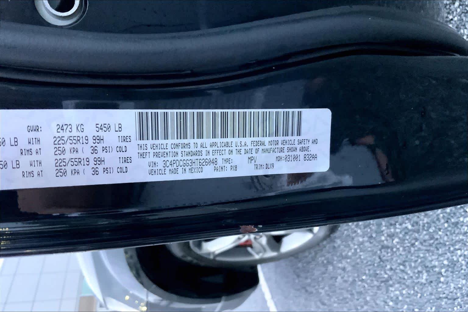 Used 2017 Pitch Black Clear Coat Dodge Crossroad Plus image 30