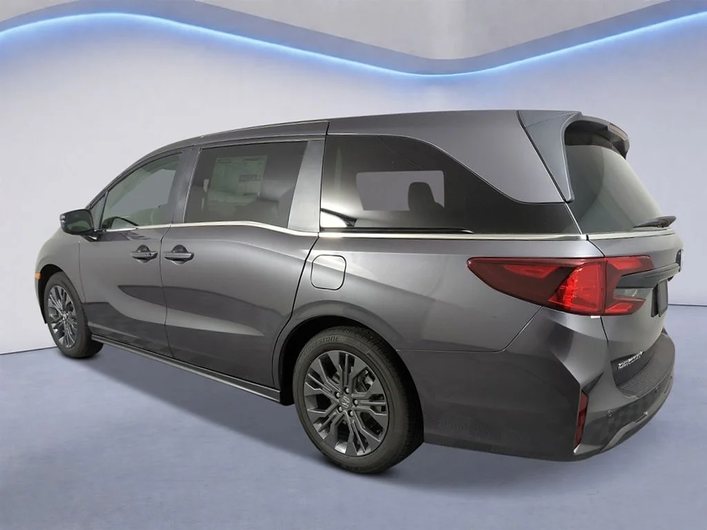 New 2026 Modern Steel Metallic Honda Touring image 2