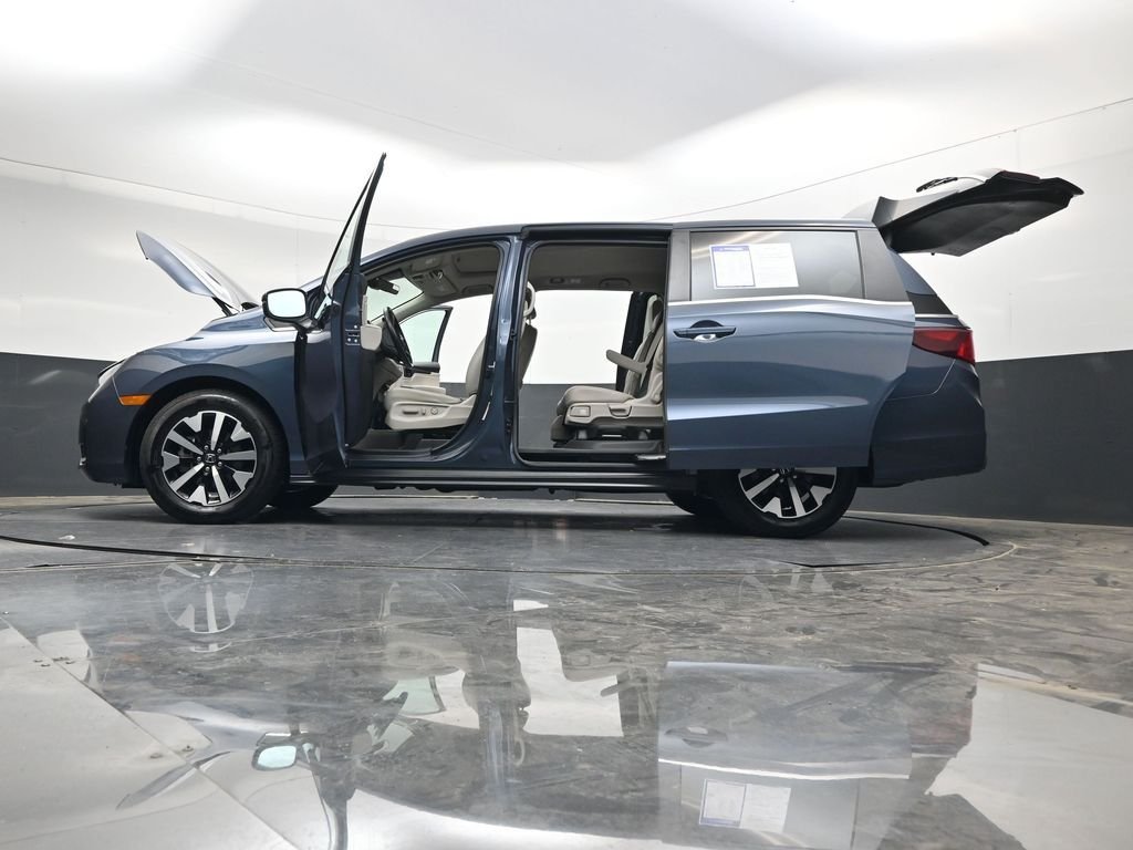 Used 2025  Honda EX-L image 43