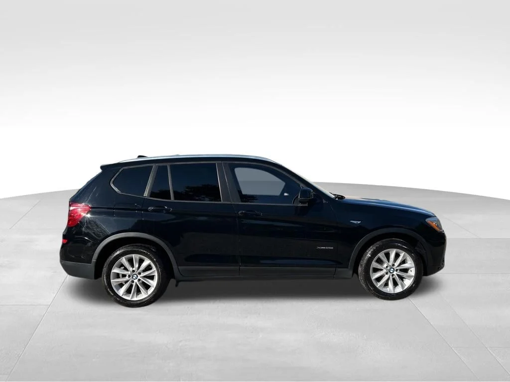 Used 2017 Black BMW xDrive28i image 7