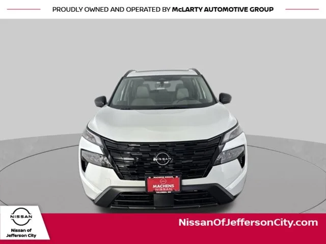 New 2026 Everest White Pearl TriCoat Nissan Dark Armor™ image 2