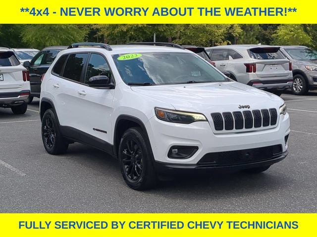 Used 2023 White Jeep Altitude image 3