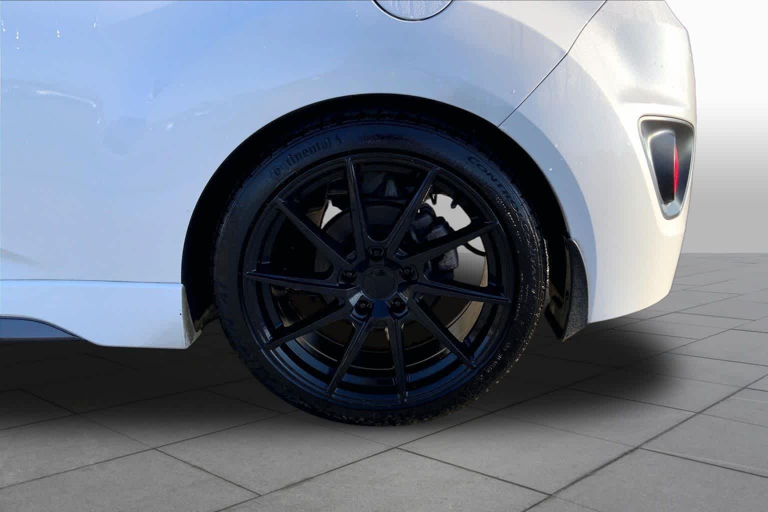 Used 2014 Elite White Pearl Hyundai Turbo image 10