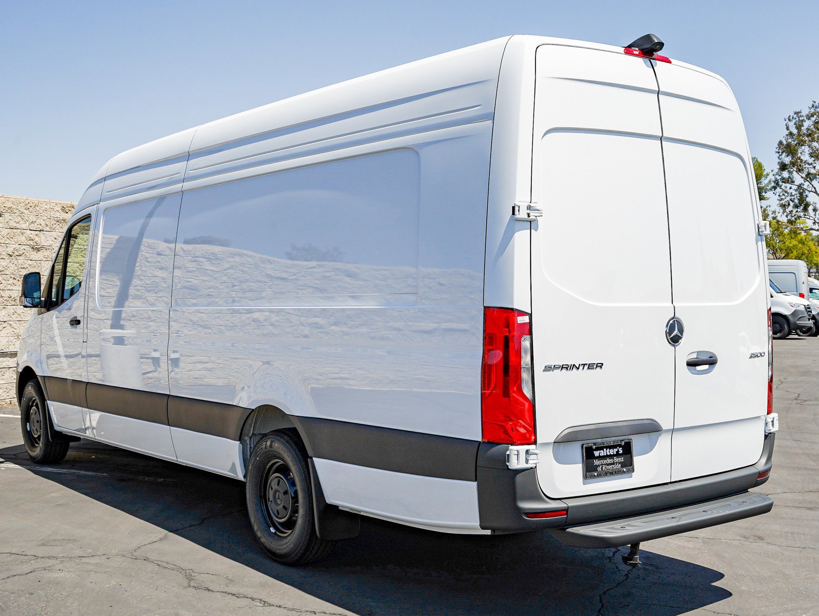 New 2026 Arctic White Mercedes-Benz 2500 High Roof I4 Diesel HO 170 Extended RWD image 4