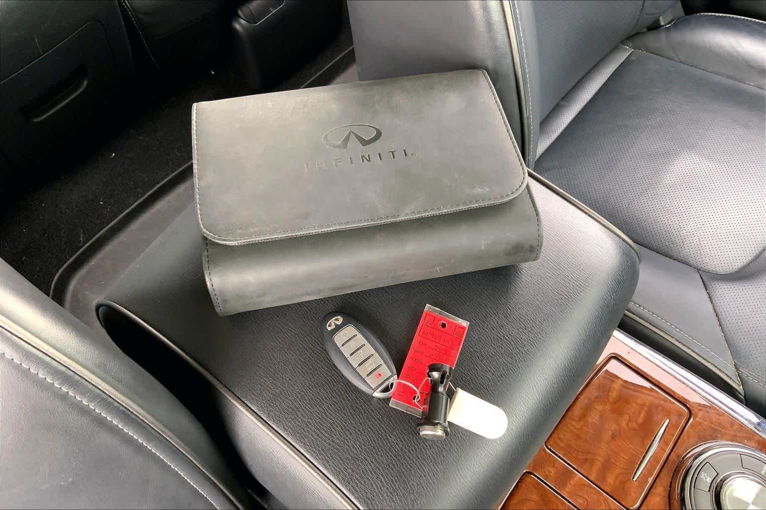Used 2019 Liquid Platinum INFINITI LUXE image 15