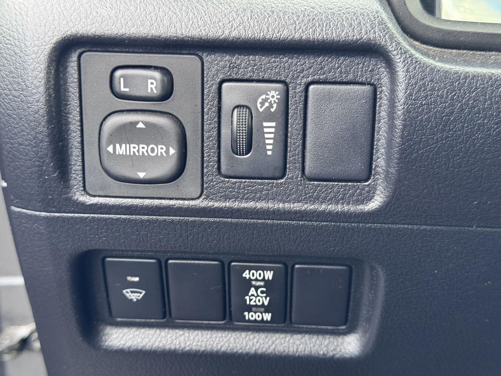 Used 2018 Magnetic Gray Metallic Toyota SR5 image 13