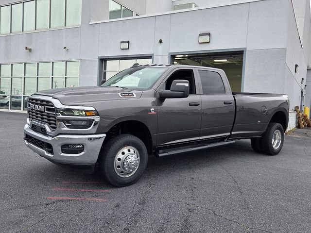 New 2026 Granite Crystal Metallic Clear-Coat Exterior Paint RAM Tradesman image 3