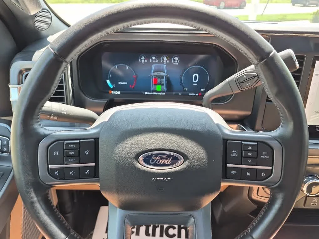 Used 2024 Glacier Gray Metallic Tri-Coat Ford LARIAT image 17