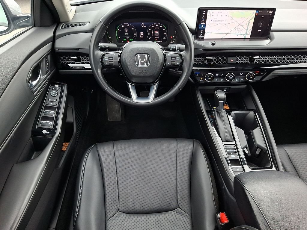 Used 2024 Silver Honda Touring image 11