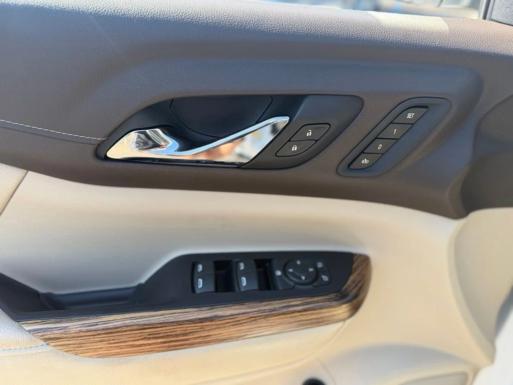Used 2019 White GMC Denali image 32