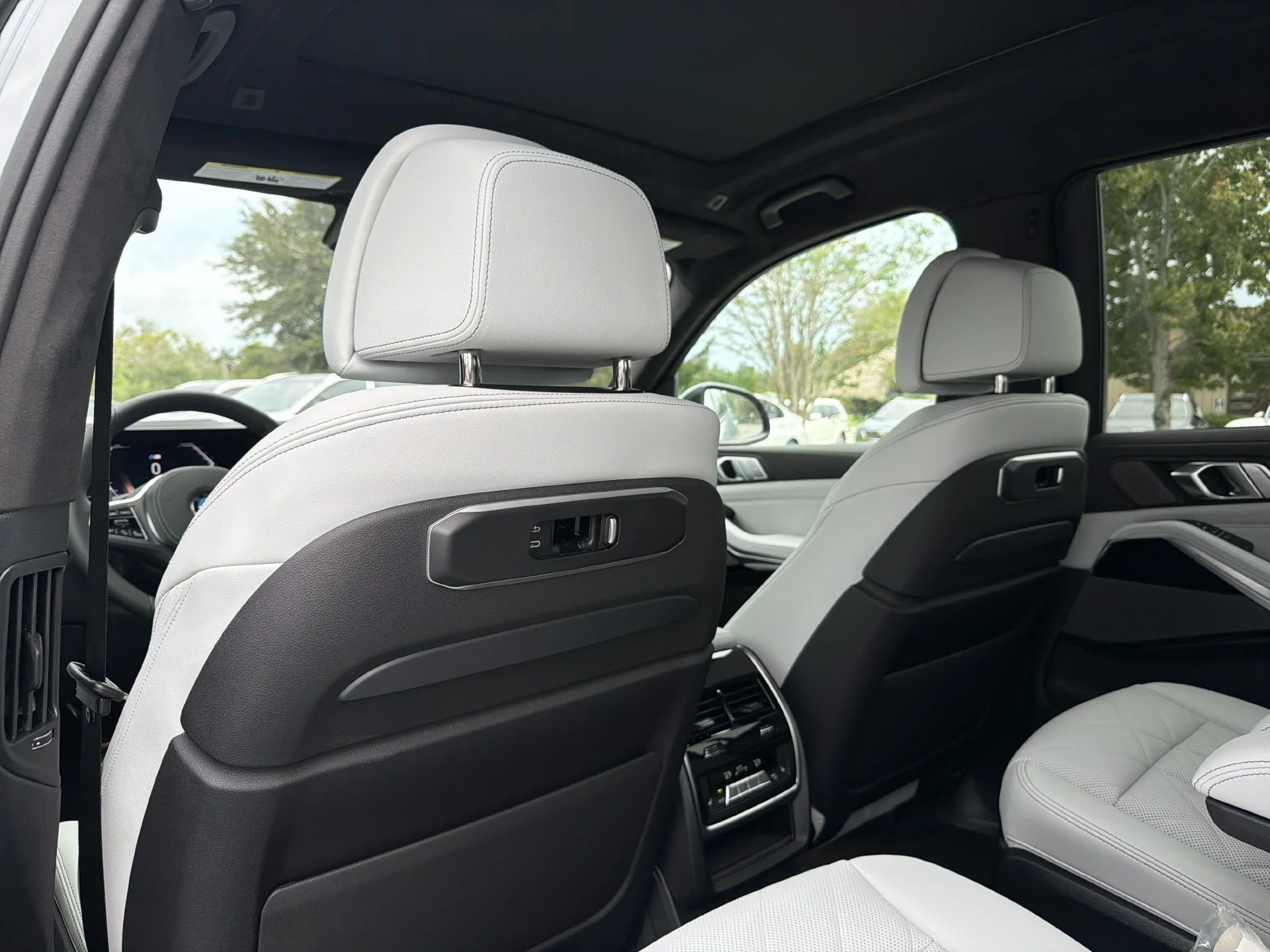 New 2027 Gray BMW xDrive40i image 22