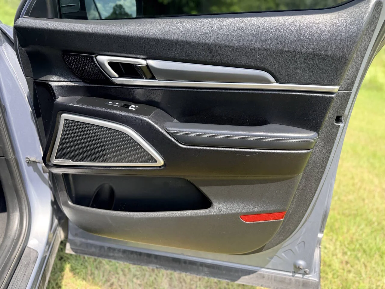 Used 2022 Gray Kia S 4dr SUV image 28