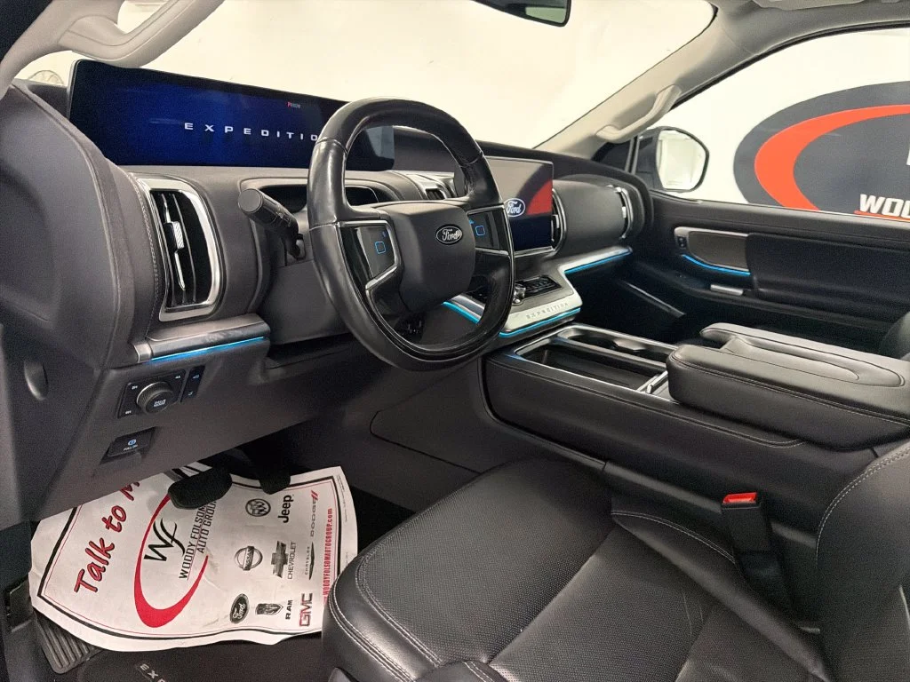 Used 2025 White Ford Platinum image 12