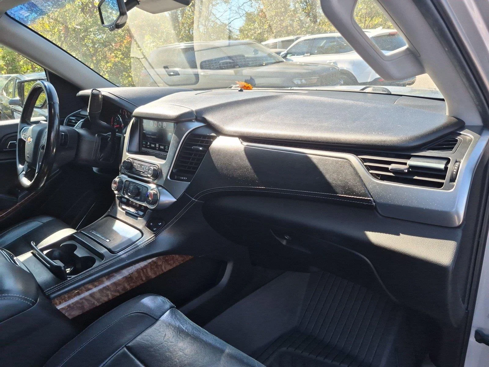 Used 2018 Silver Ice Metallic Chevrolet Premier image 38