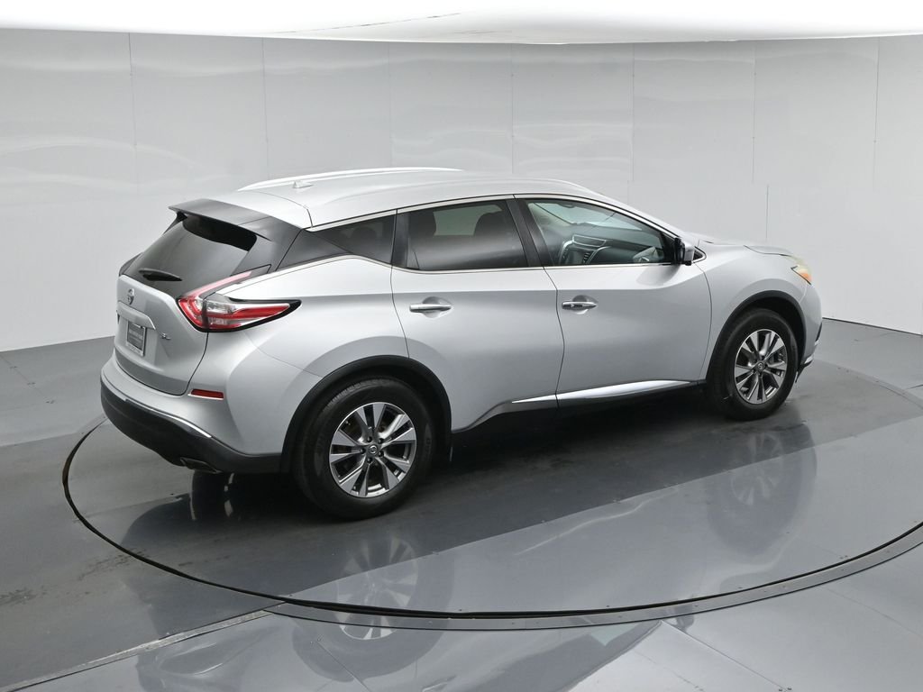 Used 2016 Silver Nissan SL image 37