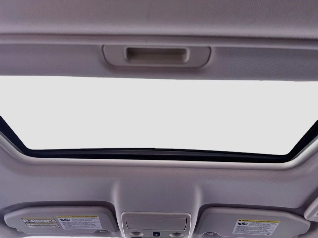 Used 2018 Blue Ford SE image 20