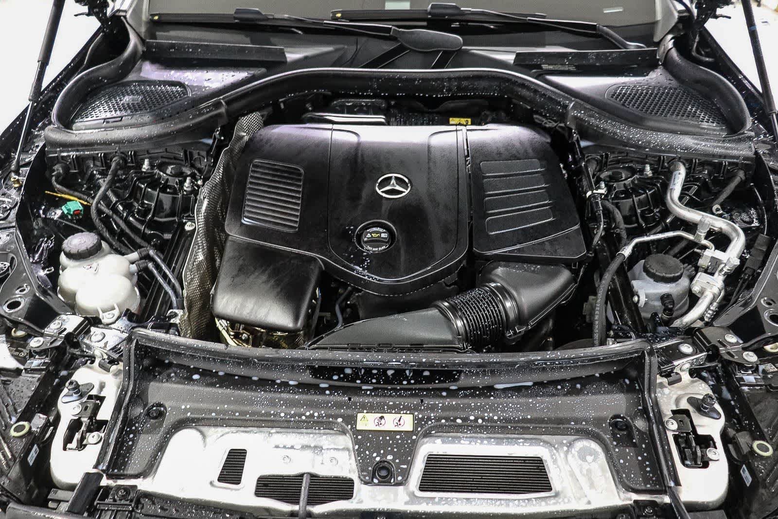 Used 2025  Mercedes-Benz GLC 350e image 27