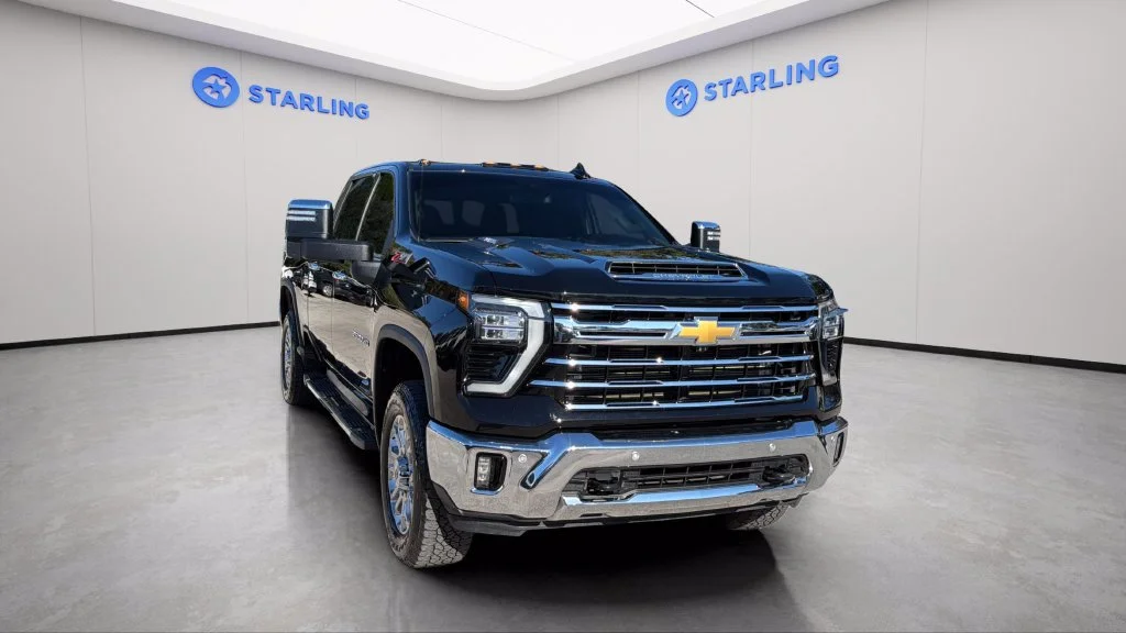 2025 Chevrolet Silverado 3500HD LTZ - Photo 15