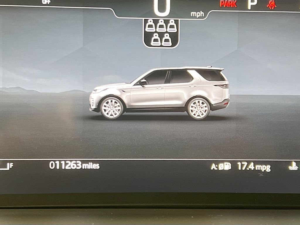 Certified Used 2025 Varesine Blue Metallic Land Rover Dynamic SE image 12