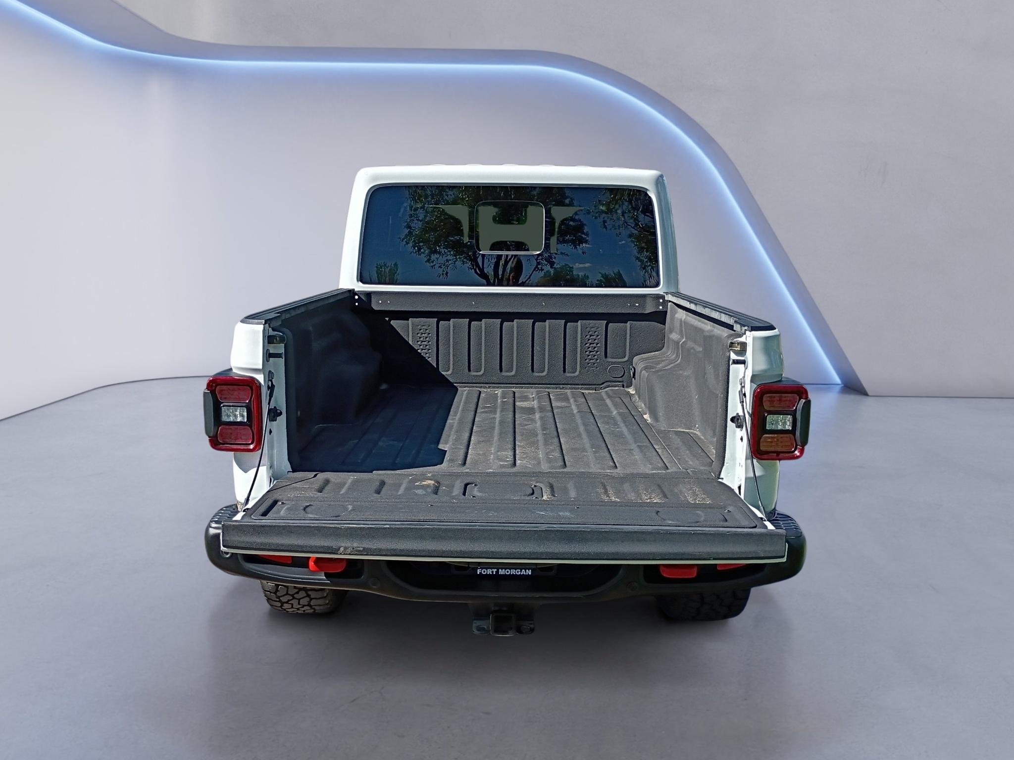 Used 2024 Bright White Clearcoat Jeep Rubicon X image 5