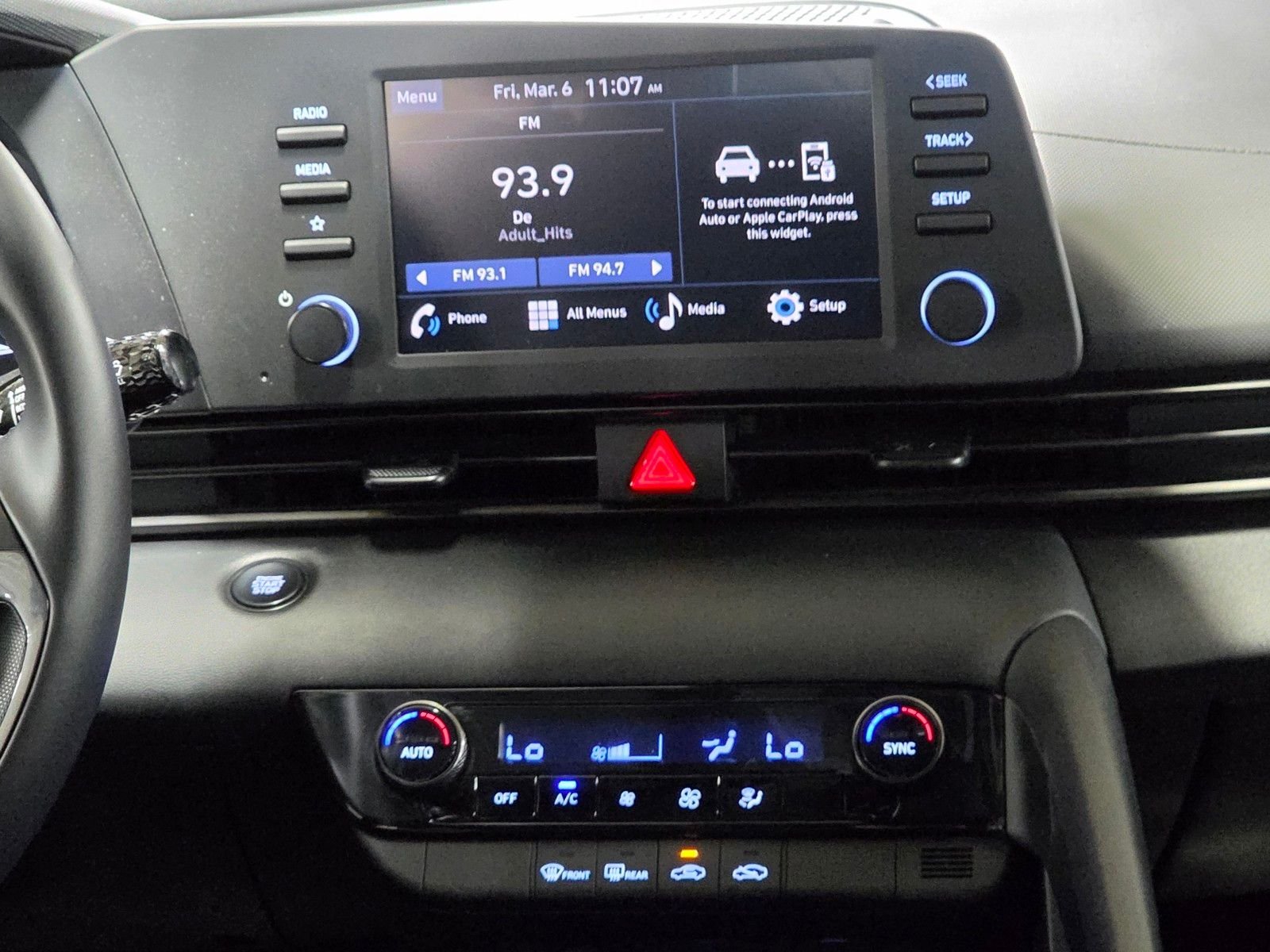 Used 2025 Abyss Black Hyundai SEL Sport image 25