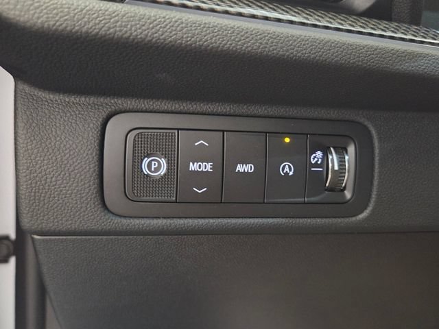 2027 Chevrolet Traverse Z71 - Photo 32