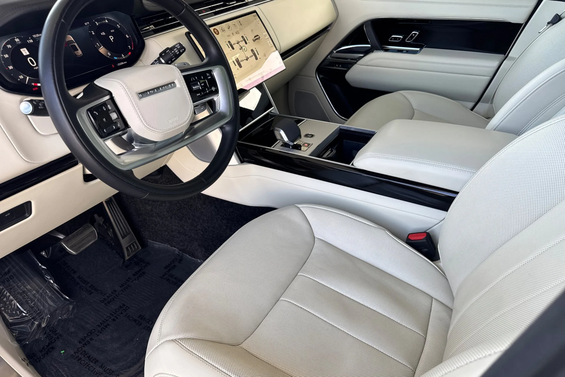 Used 2024 Silver Land Rover SE image 13
