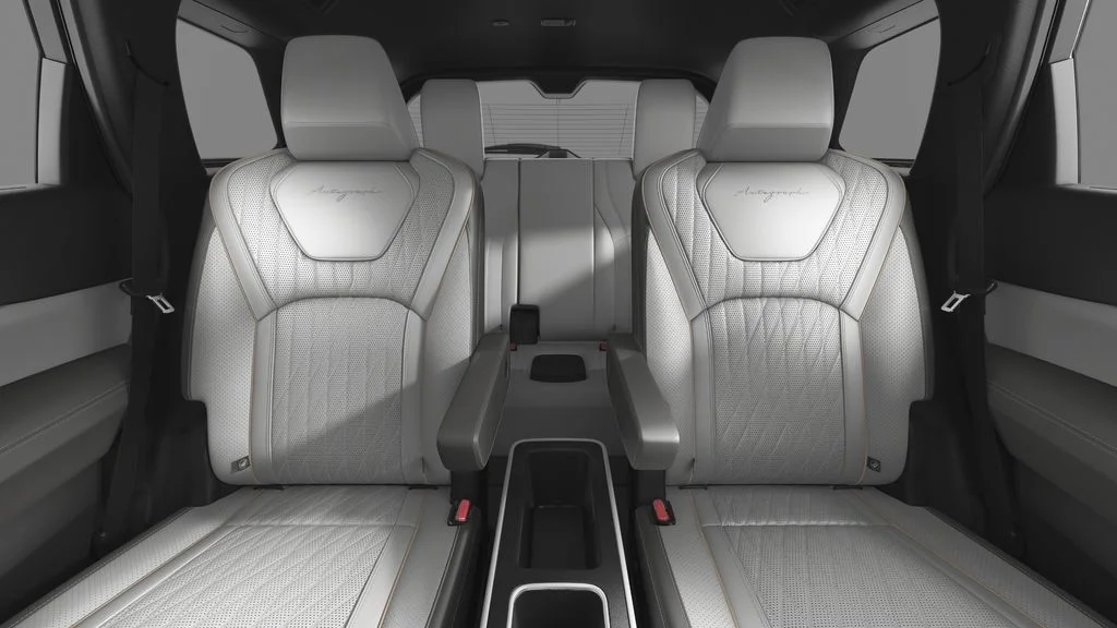 New 2027 GRAND BLUE INFINITI Autograph AWD image 3