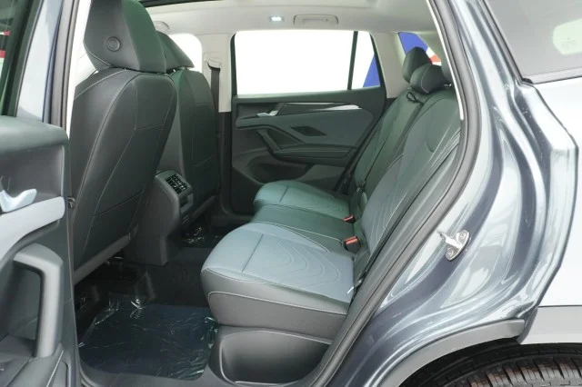 New 2026 Platinum Gray Metallic Volkswagen 2.0T SE image 20
