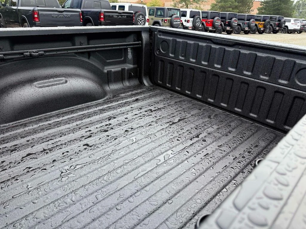 New 2027 Granite Crystal Metallic Clear-Coat Exterior Paint RAM Big Horn/Lone Star image 11