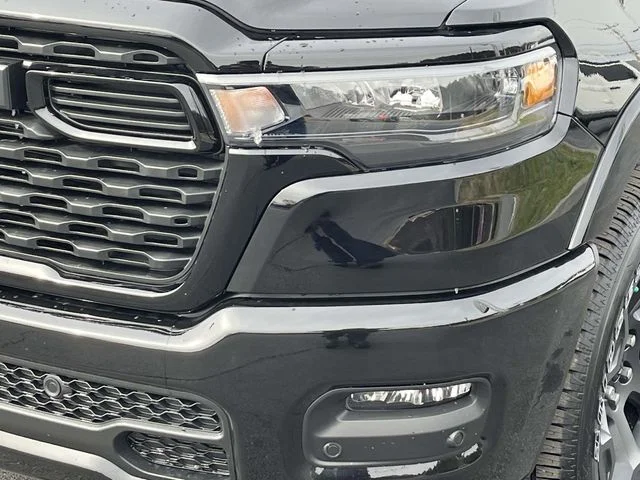 New 2026 Diamond Black Crystal Pearl-Coat Exterior Paint RAM Big Horn/Lone Star image 10