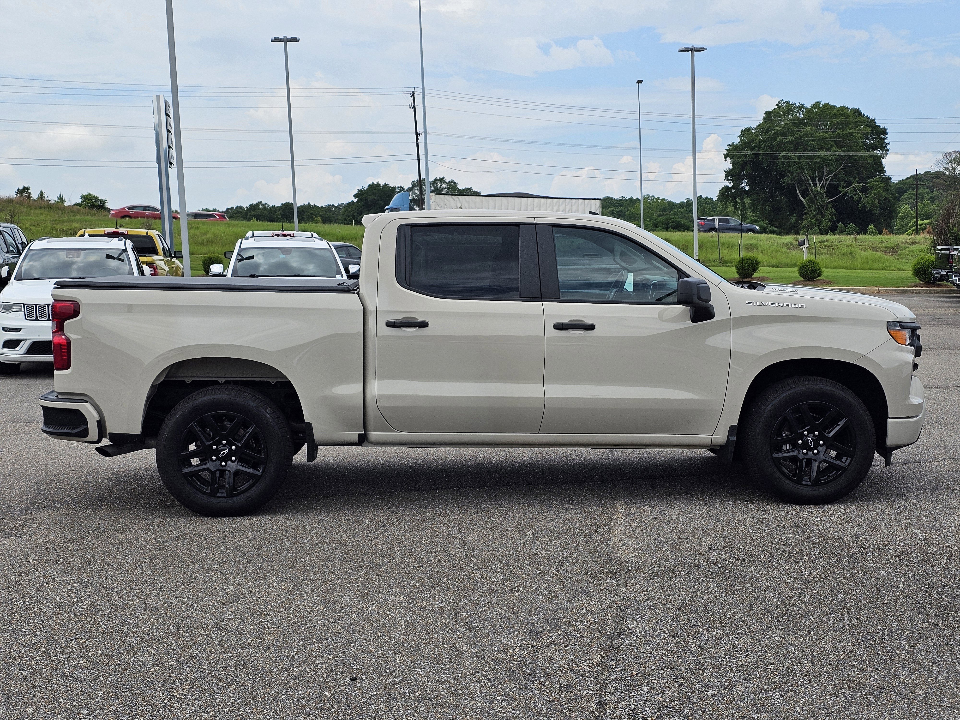 Used 2026 White Sands Chevrolet Custom image 8