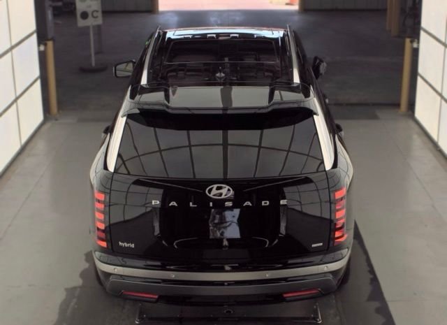 Certified Used 2026 Abyss Black Hyundai Limited image 4