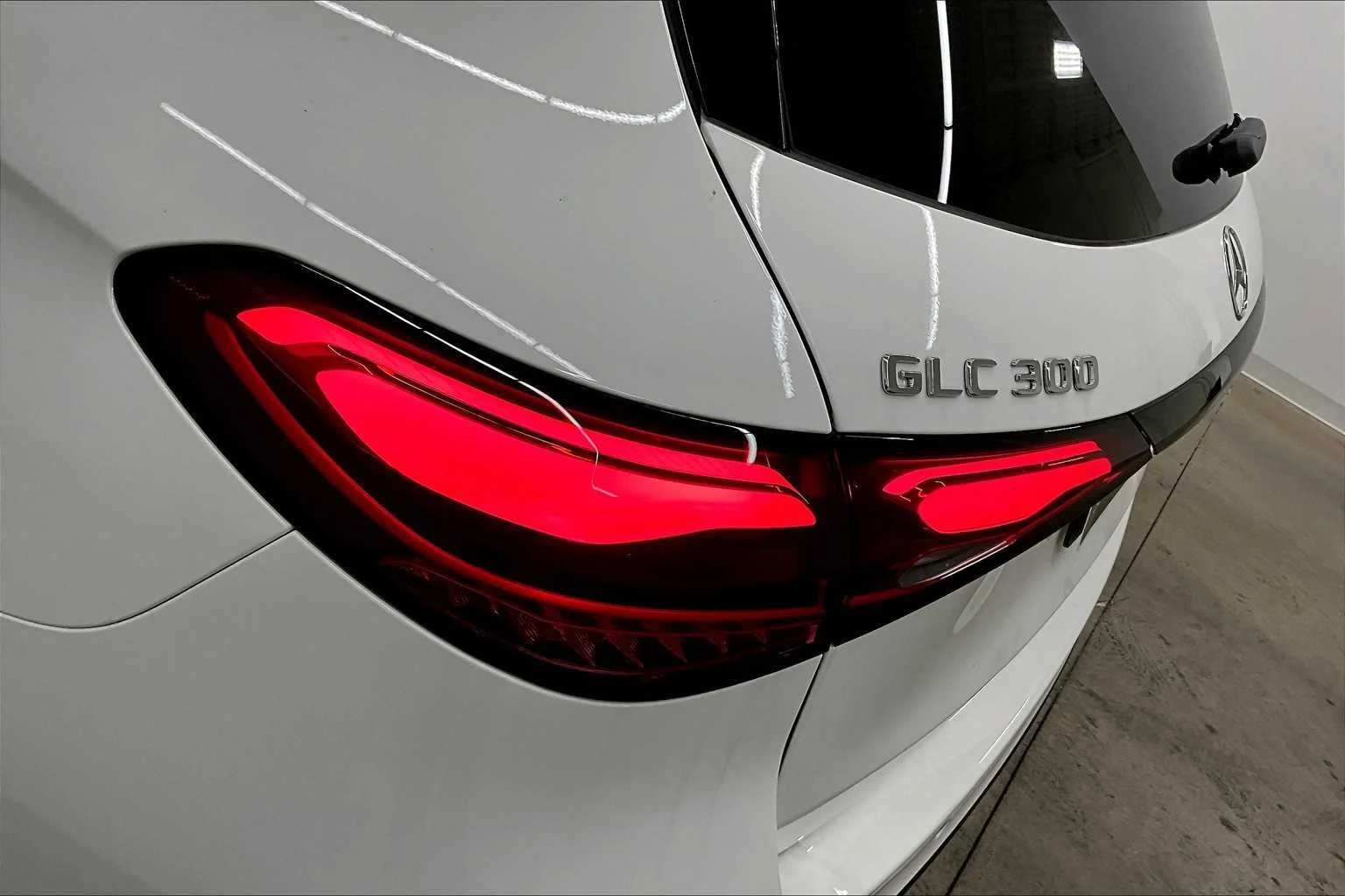 2025 Mercedes-Benz GLC Base - Photo 14