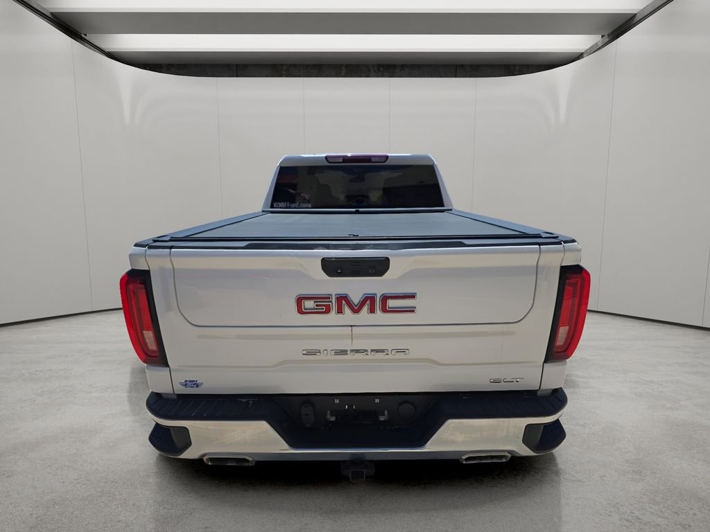 Used 2022  GMC SLT image 4