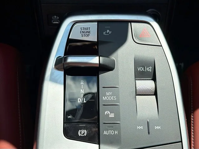 New 2026 Jet Black BMW xDrive28i image 30