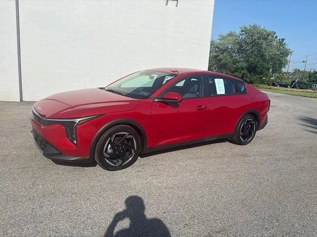 Used 2025 Red Kia EX image 58