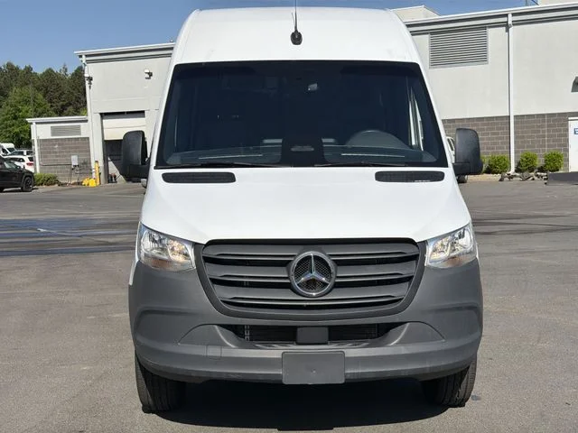 Used 2025 White Mercedes-Benz Cargo 144 WB image 15