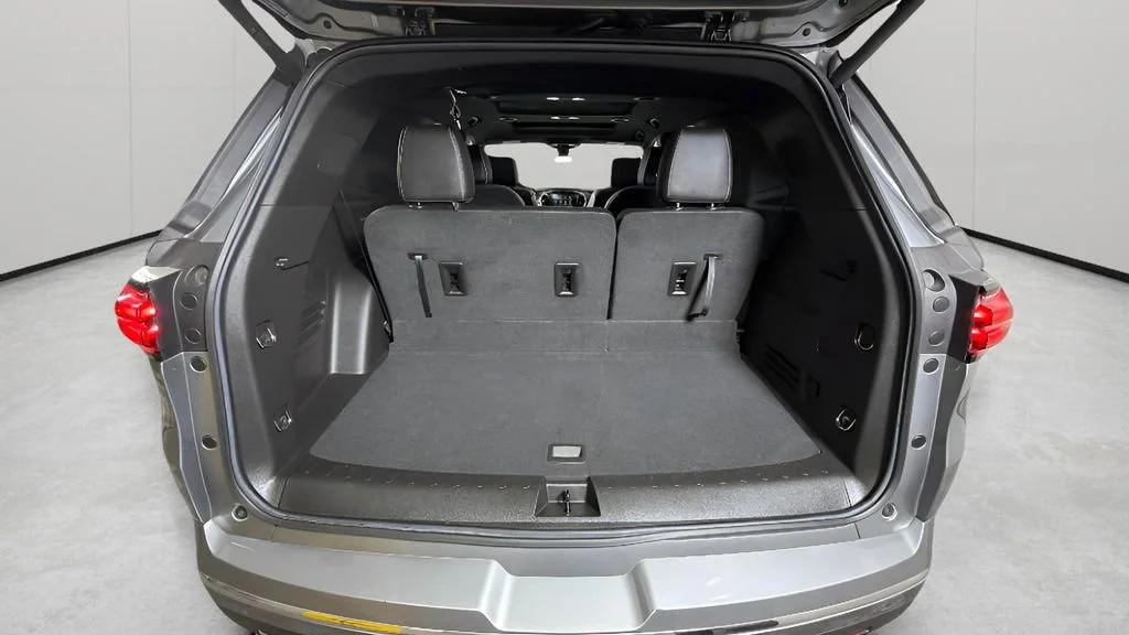 Used 2023 Sterling Gray Metallic Chevrolet Premier image 30