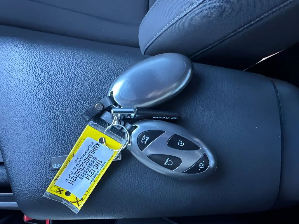 Used 2025 Blue Hyundai SEL Sport image 26