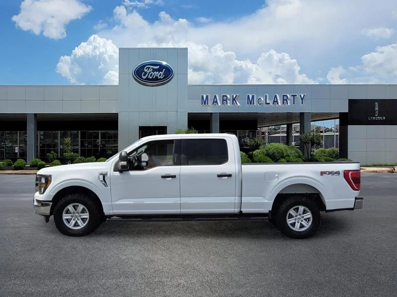 Used 2023 WHITE FORD XLT 4WD SUPERCREW 5.5