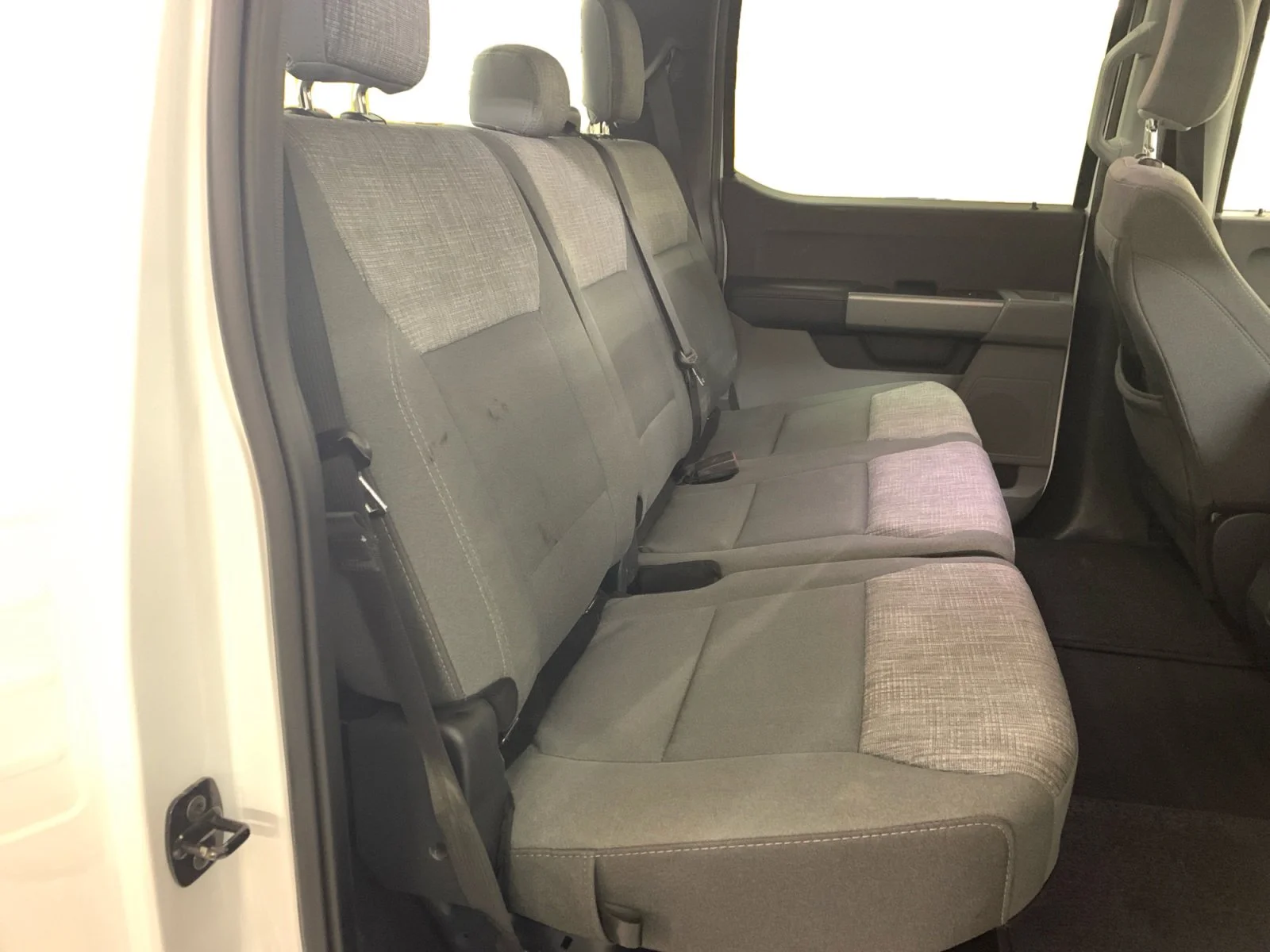 Used 2024 Oxford White Ford XLT image 18