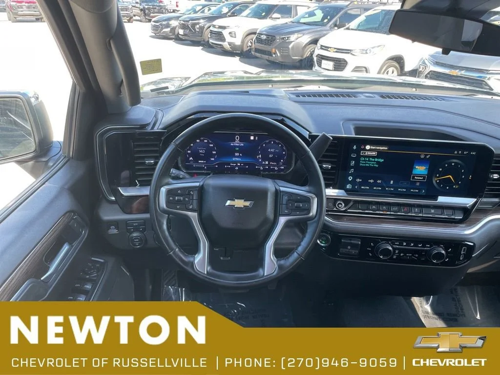 Used 2025 Cypress Gray Chevrolet LT image 20