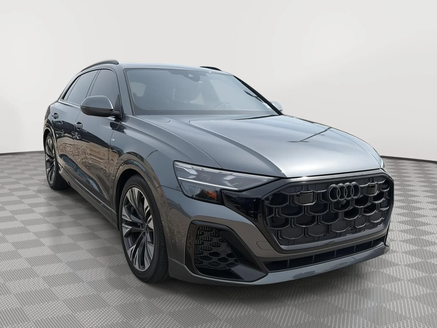 2025 Audi Q8 55 Prestige Tiptonic quattro's photo