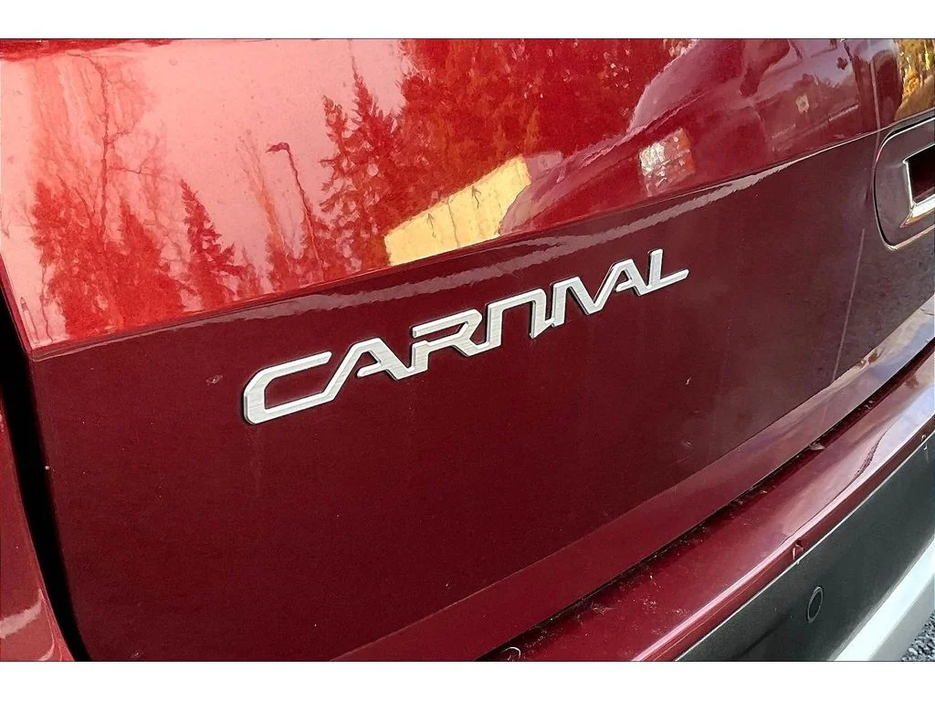 Used 2024 Flare Red Kia LX image 8