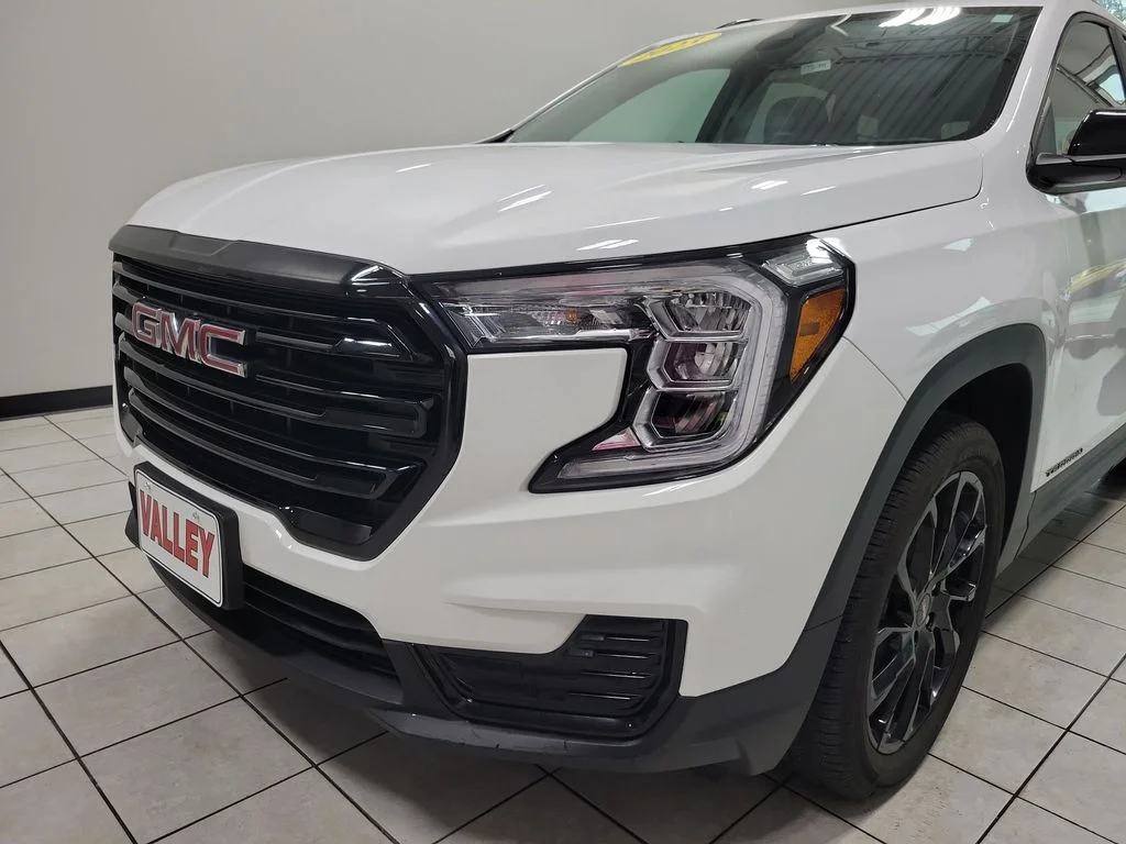 Certified Used 2023 White GMC SLE image 24