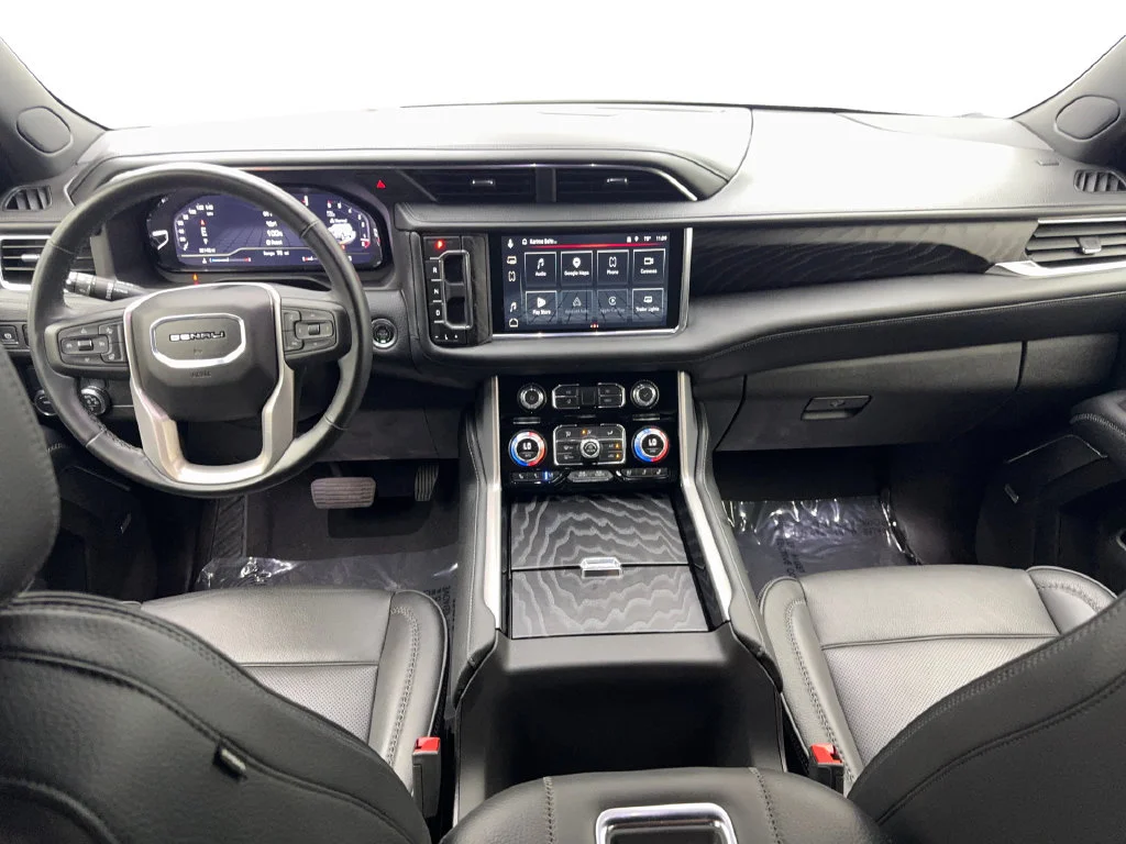 Used 2024 White GMC Denali image 60