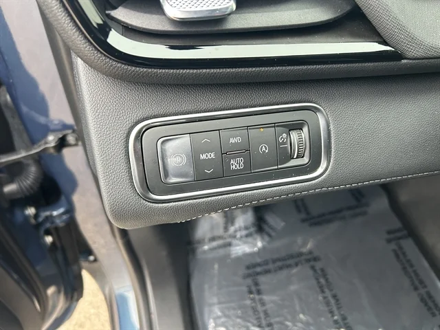 Used 2025 BLUE BUICK Preferred image 26
